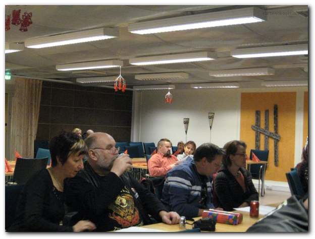 624x474 pixels (35K)